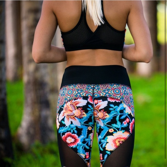 Body Glove Ambrosia Propel Cross-Over Leggings - Picture 1 of 6